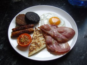 http://studentslife101.com/wp-content/uploads/2012/03/full-irish-breakfast.jpg